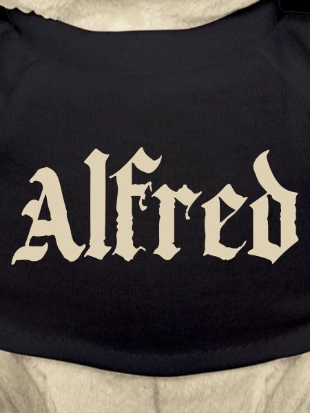 Alfred Blackletter Name Ornament