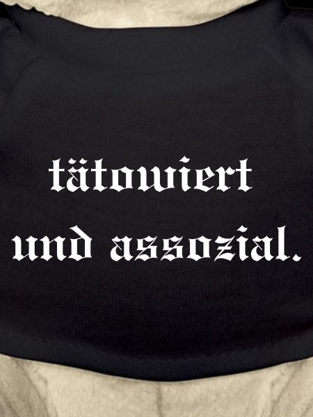 Tätowiert