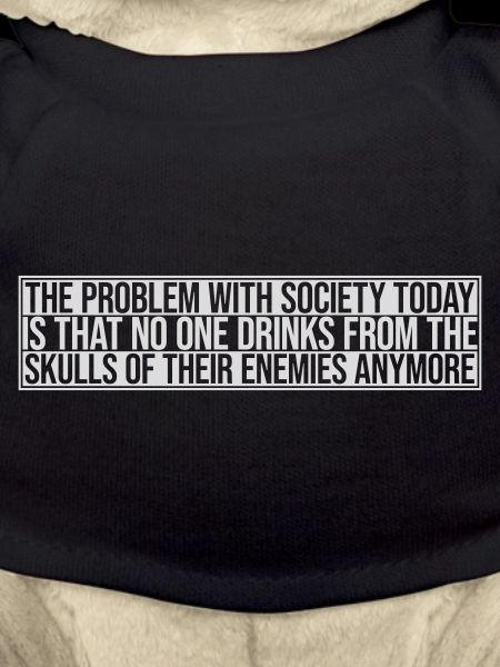 drinks from enemies skulls
