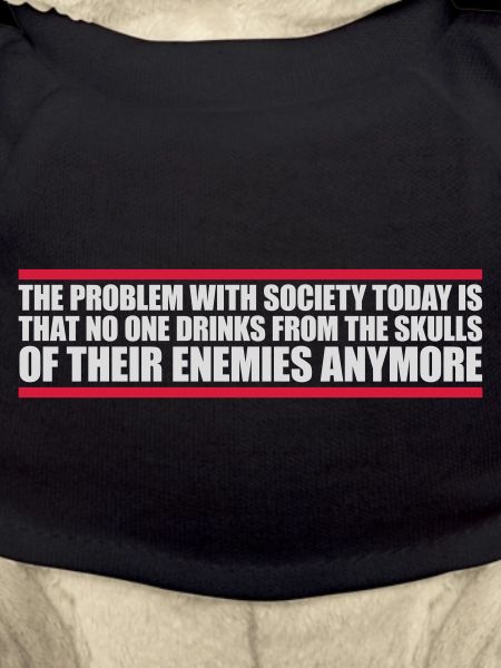 drinks from enemies skulls