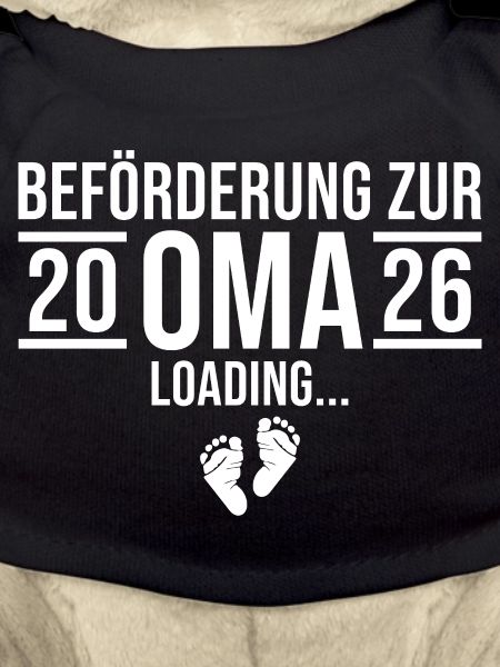 Oma 2026 loading - Expectant grandmother