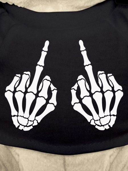 skull-hand_mittelfinger_2