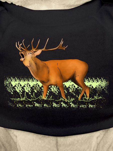 Roaring deer