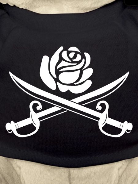 Fleur blanche et épées croisées