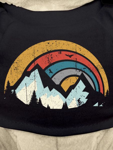 Retro Mountain Sunset Arc