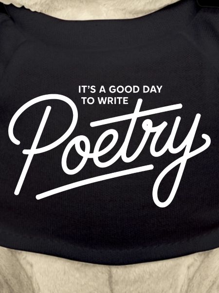 Gedichtschrift auf Black Tee