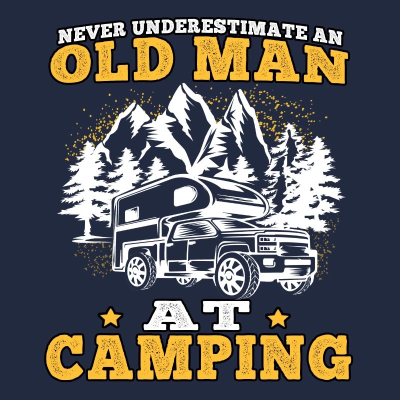 camping Alter Mann beim campen Wohnwagen Urlaub