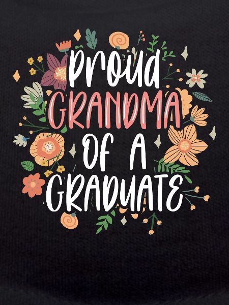 Fière grand-mère d’un diplômé diplômé