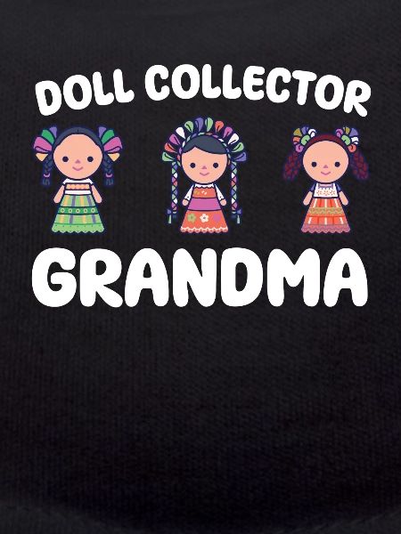 Grand-mère collectionneuse de poupées