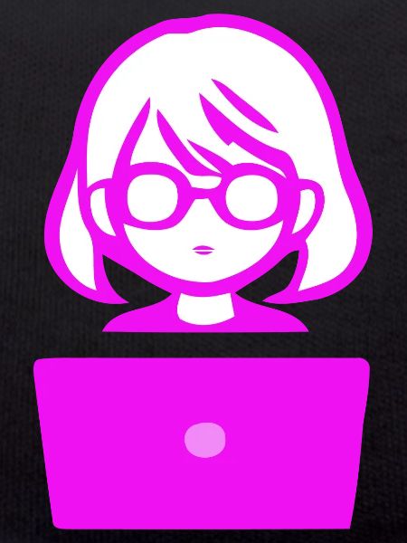 Frau mit Computer Programmierer Coder