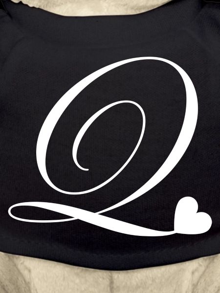 Letter q heart calligraphy
