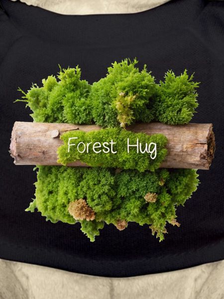 MOSS, FOREST HUG