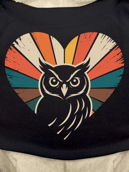 Herz mit Eule im Retro-Stil
