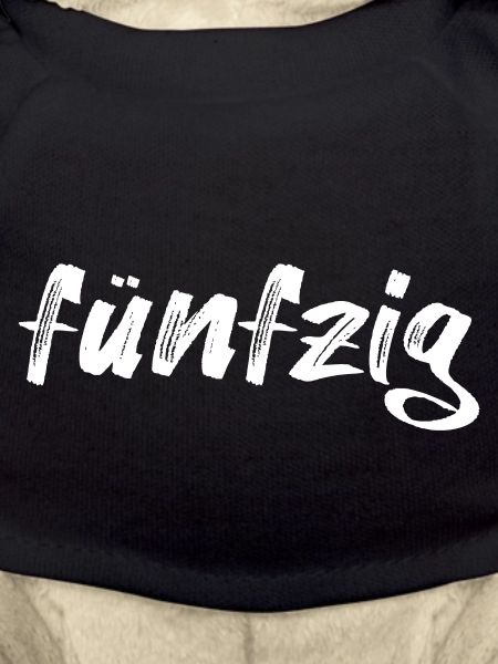 fünfzig Schriftzug