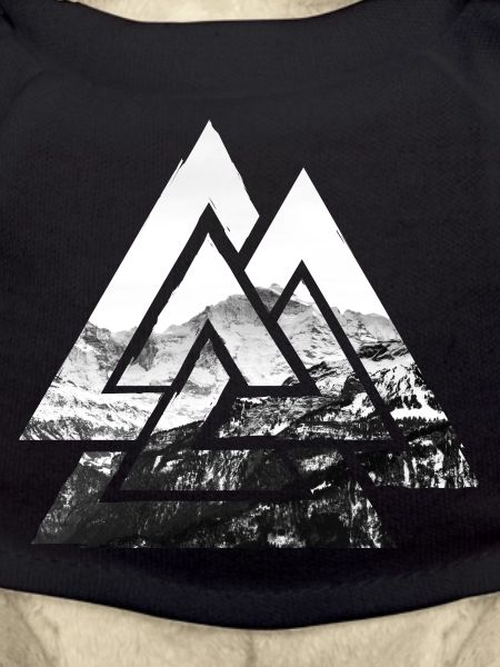 Valknut, Symbol von Odin - Mit Gebirge