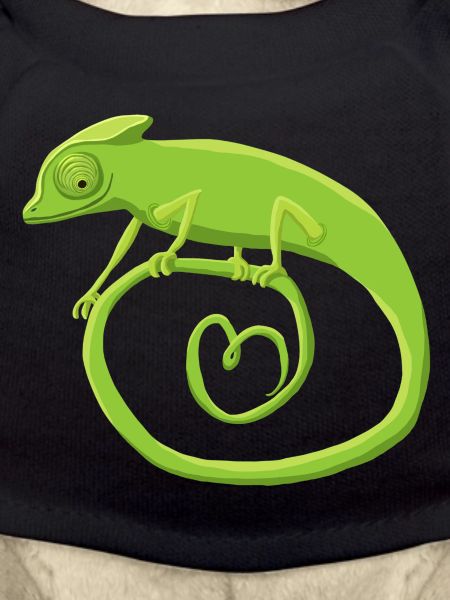 Chameleon ringing with heart