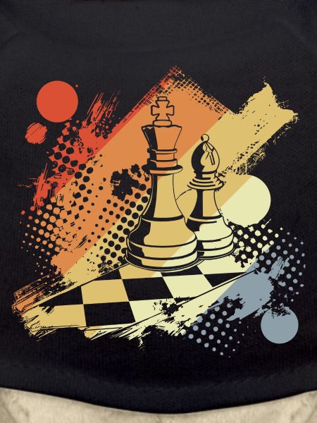 Chess queen and king