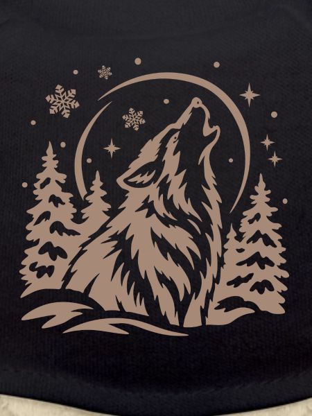 Wolf im Wald unter dem Mond