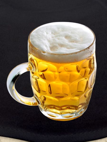 Goldenes Bierglas Motiv