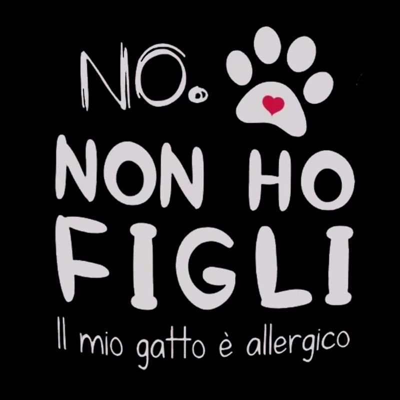 weiße allergische Katze