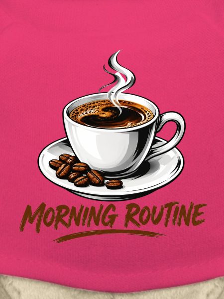 Morgenroutine: Heißer Kaffeebecher