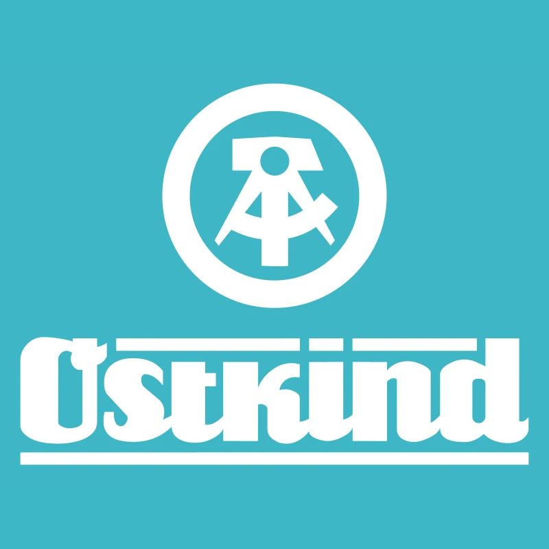 Ostkind mit DDR Logo