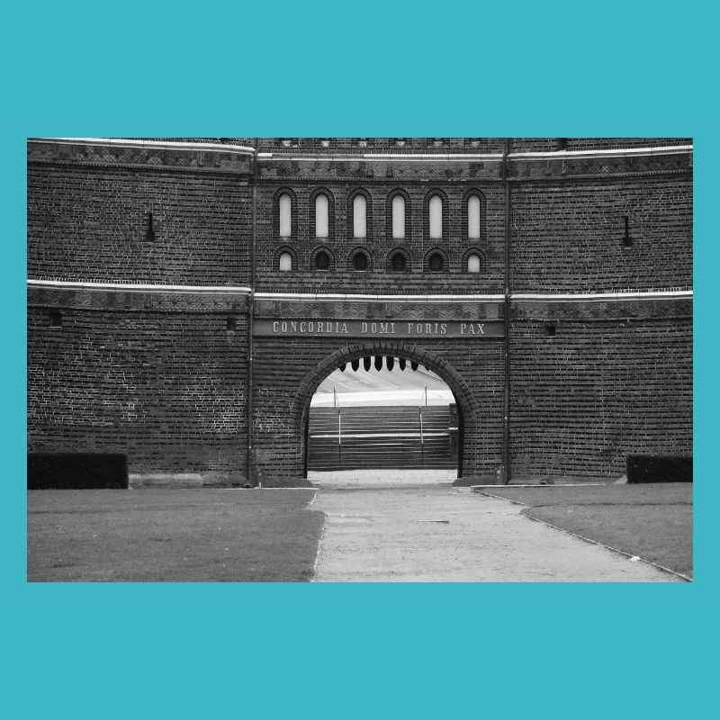 Holsten Gate close-up