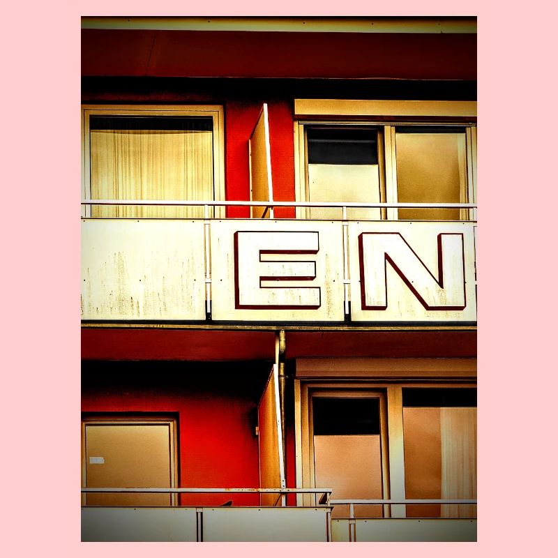 Motel 60s