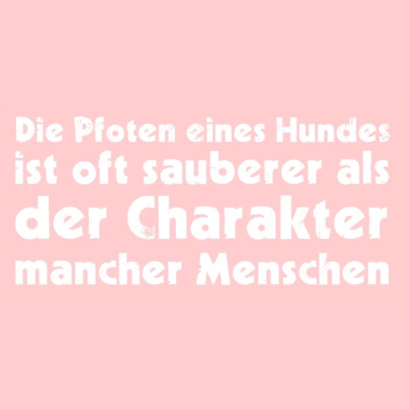 Die Pfoten eines Hundes ist oft sauberer als der C