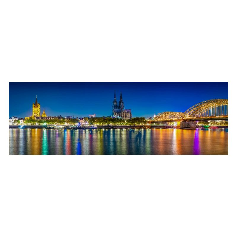 Vue nocturne de Cologne sur le Rhin