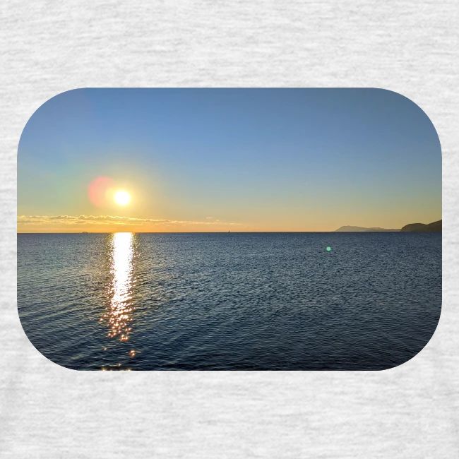 Depuis la plage de l'Almanarre, l'horizon
