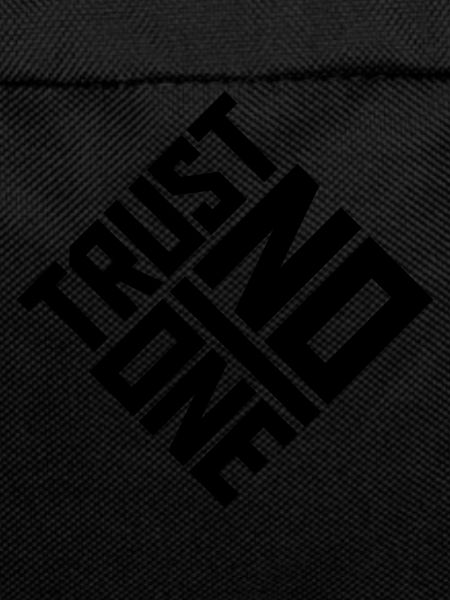 trust no one quote