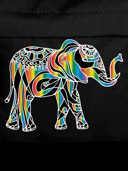 Éléphant heureusement