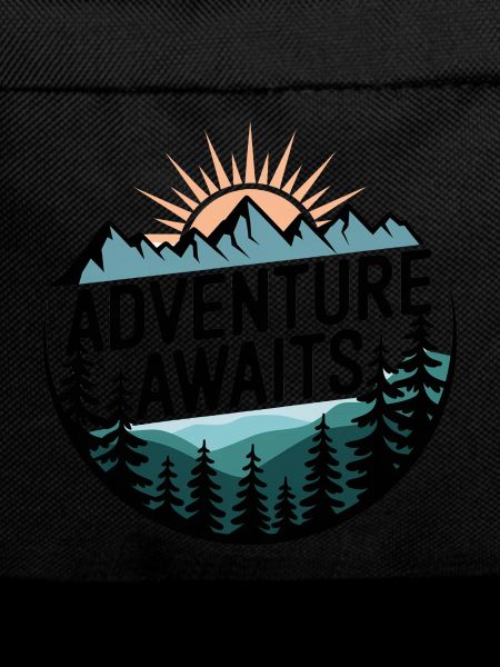 Adventure Awaits – Bergpanorama