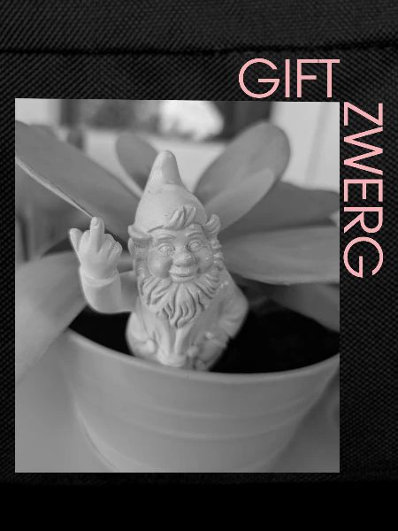 Gartenzwerg im Monochrom-Look
