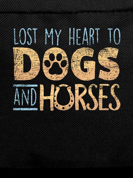 Pferde und Hunde