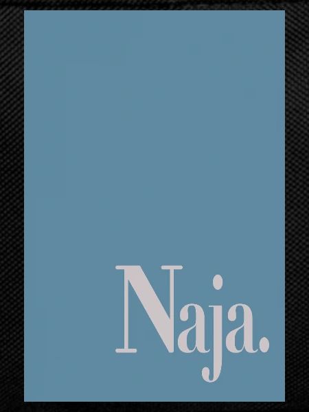 Statement Poster mit Wortkunst „Naja.“