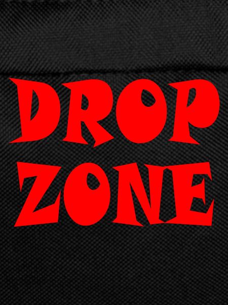 DROP ZONE - Parachutistes!