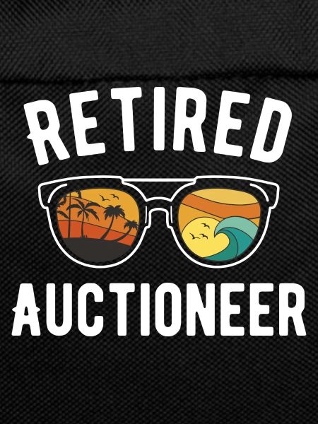 Retired auctioneer Beach Getaway