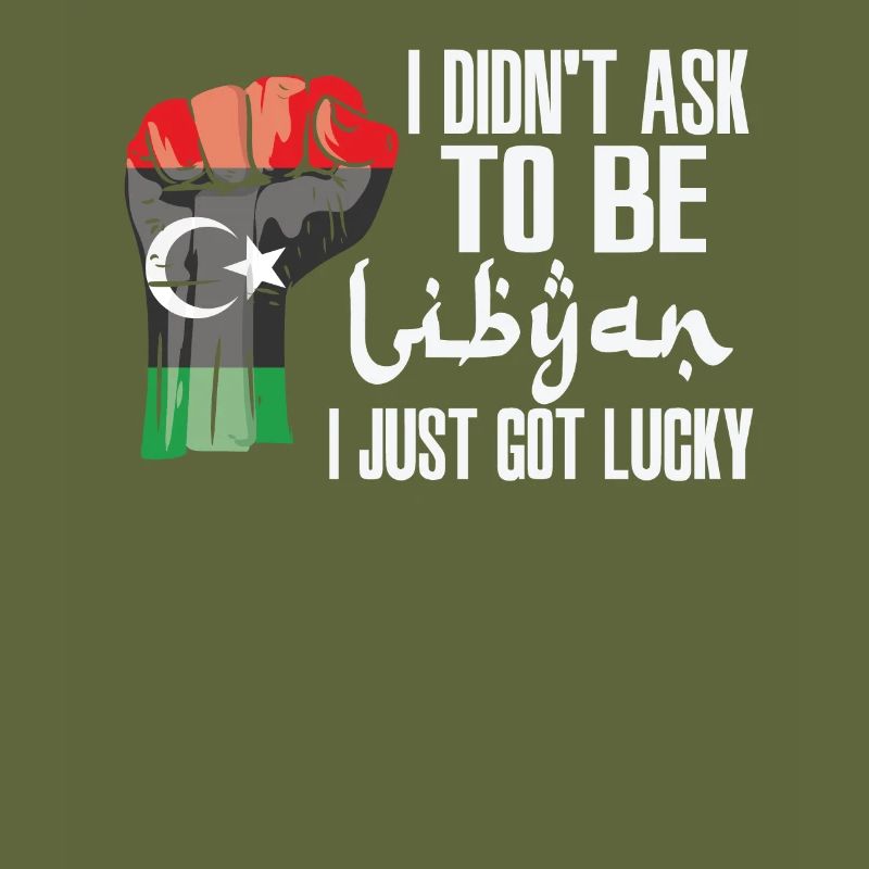 Fierté libyenne Le drapeau libyen grandit