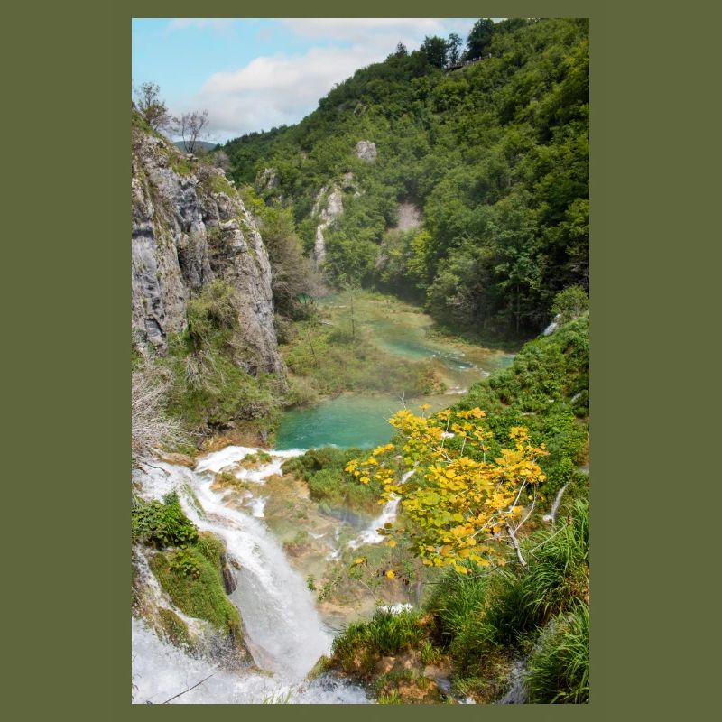Cascade de Veliki Slap dans les lacs de Plitvice