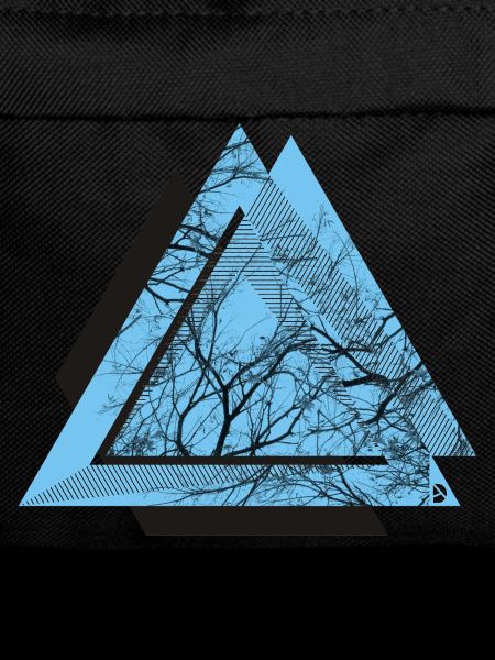 AD Triangle Black