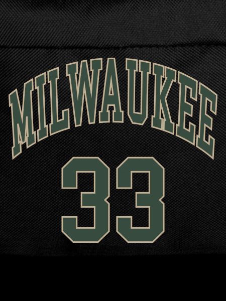 Milwaukee 33