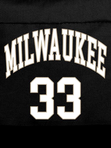 Milwaukee 33
