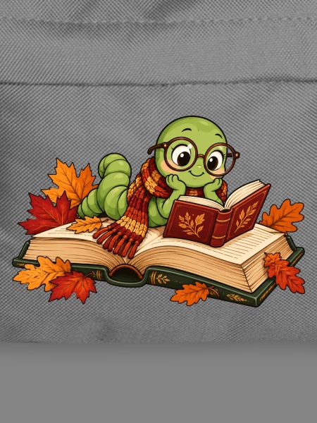 Niedlicher Bücherwurm im Herbst