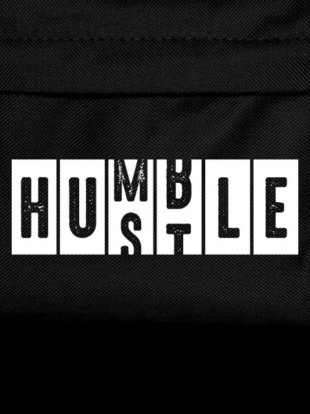 Humble Hustle Distressed Schriftzug