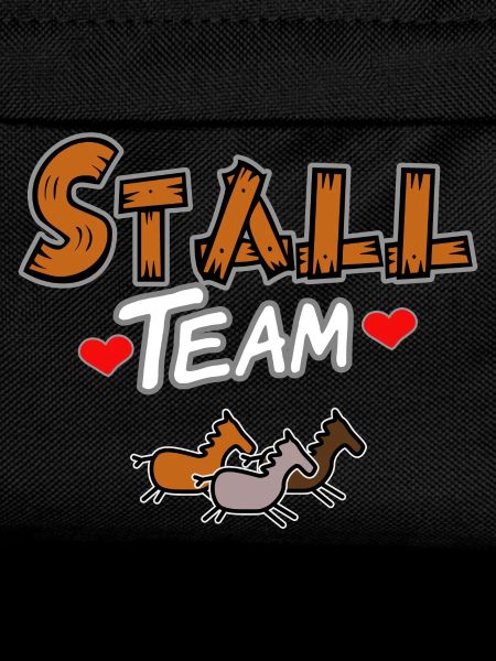 Team im Stall Pferde