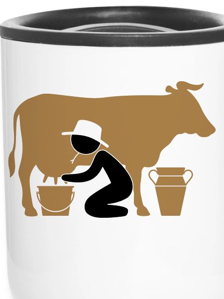 Farmer på malkning en ko