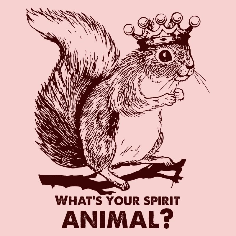 Eichhörnchen trägt eine krone