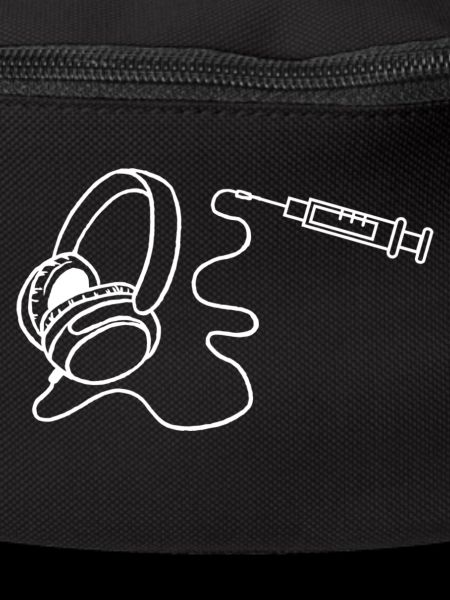 Battre dans l’oreille